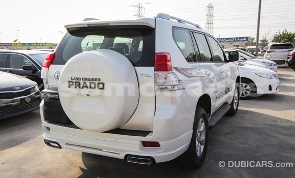 Acheter Import Voiture Toyota Prado Blanc à Import - Dubai, A'ana Acheter Import Voiture Toyota Prado Blanc à Import - Dubai, A'ana