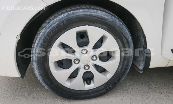 Buy Import Hyundai i10 White Car in Import - Dubai in A'ana Buy Import Hyundai i10 White Car in Import - Dubai in A'ana