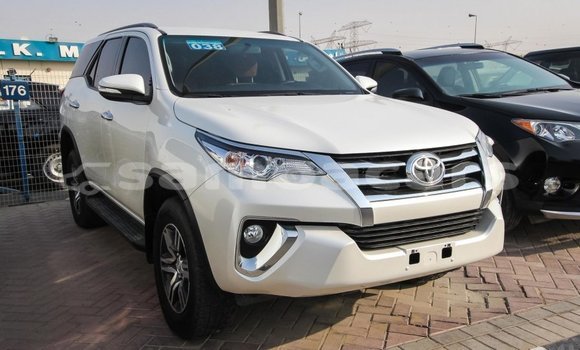 Buy Import Toyota Fortuner White Car in Import - Dubai in A'ana Buy Import Toyota Fortuner White Car in Import - Dubai in A'ana