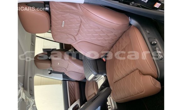 Acheter Import Voiture Toyota Land Cruiser Noir à Import - Dubai, A'ana Acheter Import Voiture Toyota Land Cruiser Noir à Import - Dubai, A'ana