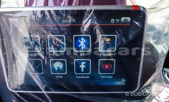 Acheter Import Voiture Toyota Land Cruiser Blanc à Import - Dubai, A'ana Acheter Import Voiture Toyota Land Cruiser Blanc à Import - Dubai, A'ana