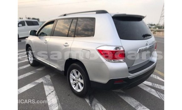 Acheter Import Voiture Toyota Highlander Autre à Import - Dubai, A'ana Acheter Import Voiture Toyota Highlander Autre à Import - Dubai, A'ana