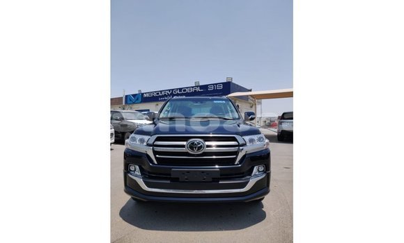 Acheter Import Voiture Toyota Land Cruiser Noir à Import - Dubai, A'ana Acheter Import Voiture Toyota Land Cruiser Noir à Import - Dubai, A'ana