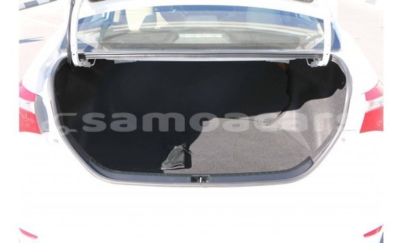 Acheter Import Voiture Toyota Corolla Blanc à Import - Dubai, A'ana Acheter Import Voiture Toyota Corolla Blanc à Import - Dubai, A'ana