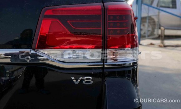 Acheter Import Voiture Toyota Land Cruiser Noir à Import - Dubai, A'ana Acheter Import Voiture Toyota Land Cruiser Noir à Import - Dubai, A'ana