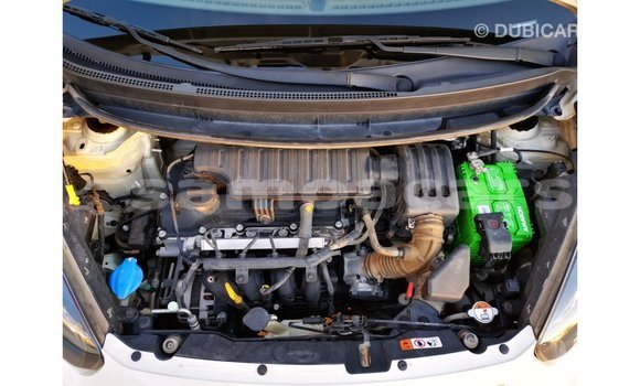 Acheter Import Voiture Kia Picanto Blanc à Import - Dubai, A'ana Acheter Import Voiture Kia Picanto Blanc à Import - Dubai, A'ana