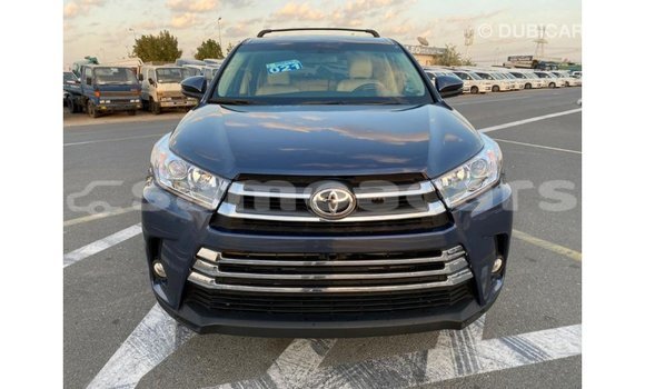 Acheter Import Voiture Toyota Highlander Bleu à Import - Dubai, A'ana Acheter Import Voiture Toyota Highlander Bleu à Import - Dubai, A'ana