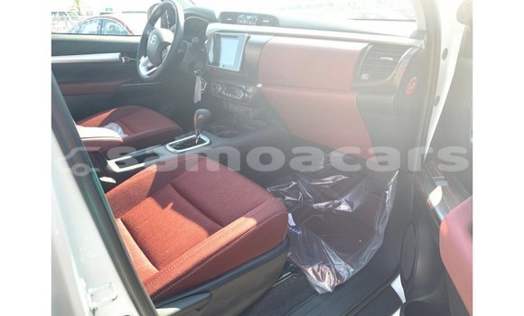 Acheter Import Voiture Toyota Hilux Blanc à Import - Dubai, A'ana Acheter Import Voiture Toyota Hilux Blanc à Import - Dubai, A'ana