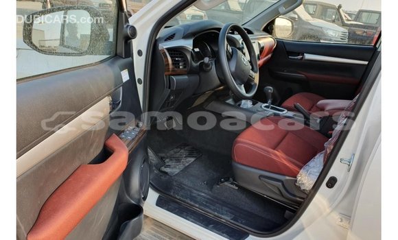 Buy Import Toyota Hilux White Car in Import - Dubai in A'ana Buy Import Toyota Hilux White Car in Import - Dubai in A'ana