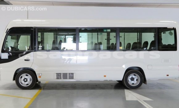 Acheter Import Voiture Toyota Coaster Blanc à Import - Dubai, A'ana Acheter Import Voiture Toyota Coaster Blanc à Import - Dubai, A'ana