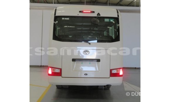 Acheter Import Voiture Toyota Coaster Blanc à Import - Dubai, A'ana Acheter Import Voiture Toyota Coaster Blanc à Import - Dubai, A'ana