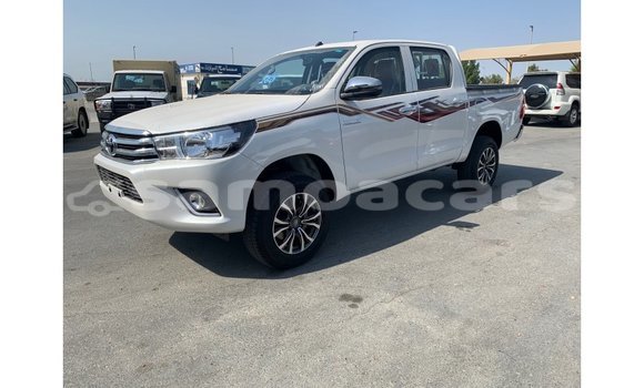 Buy Import Toyota Hilux White Car in Import - Dubai in A'ana Buy Import Toyota Hilux White Car in Import - Dubai in A'ana