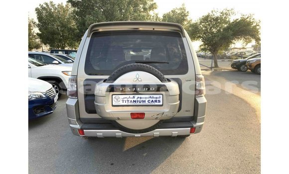 Acheter Import Voiture Mitsubishi Pajero Autre à Import - Dubai, A'ana Acheter Import Voiture Mitsubishi Pajero Autre à Import - Dubai, A'ana