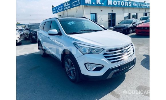 Buy Import Hyundai Santa Fe White Car in Import - Dubai in A'ana Buy Import Hyundai Santa Fe White Car in Import - Dubai in A'ana