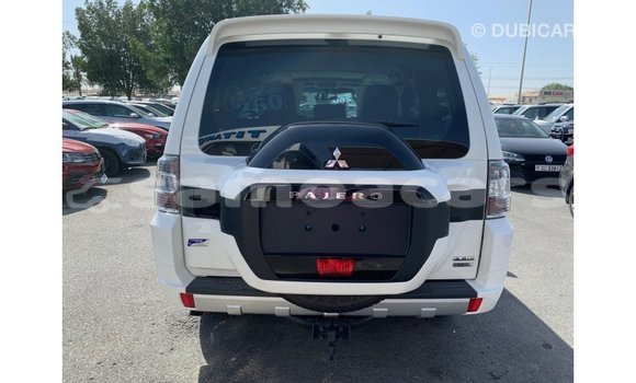 Buy Import Mitsubishi Pajero White Car in Import - Dubai in A'ana Buy Import Mitsubishi Pajero White Car in Import - Dubai in A'ana