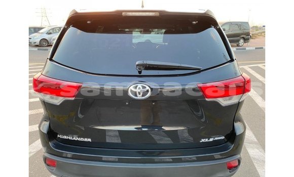 Acheter Import Voiture Toyota Highlander Noir à Import - Dubai, A'ana Acheter Import Voiture Toyota Highlander Noir à Import - Dubai, A'ana