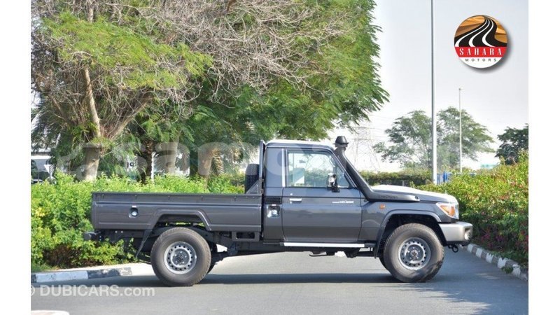 Big with watermark toyota land cruiser a'ana import dubai 2905