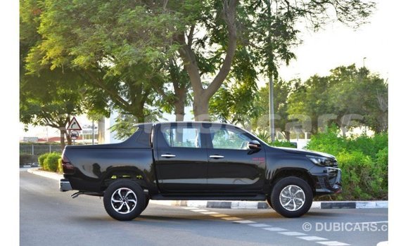 Acheter Import Voiture Toyota Hilux Noir à Import - Dubai, A'ana Acheter Import Voiture Toyota Hilux Noir à Import - Dubai, A'ana