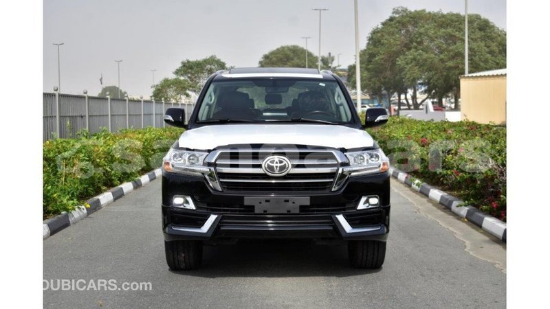 Big with watermark toyota land cruiser a'ana import dubai 2910