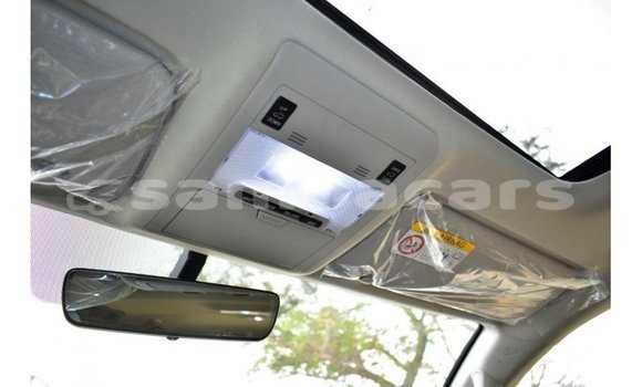 Acheter Import Voiture Toyota Land Cruiser Noir à Import - Dubai, A'ana Acheter Import Voiture Toyota Land Cruiser Noir à Import - Dubai, A'ana