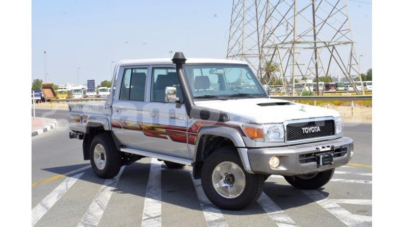 Big with watermark toyota land cruiser a'ana import dubai 2911