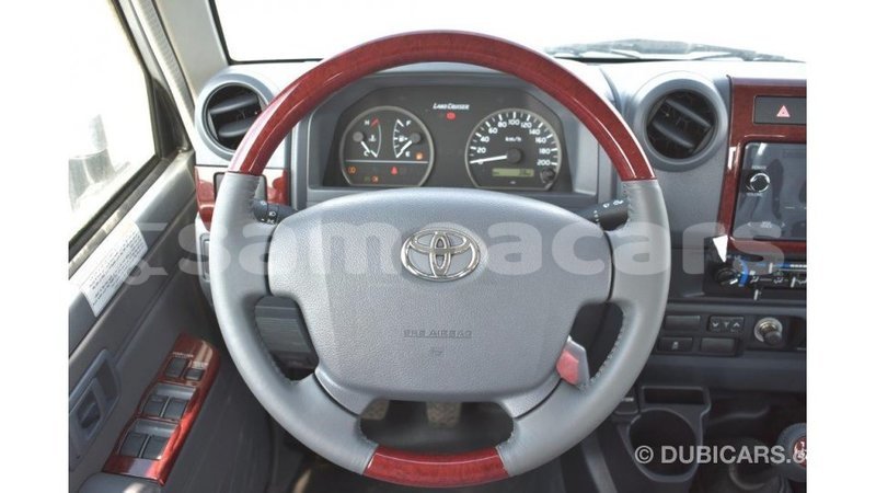 Big with watermark toyota land cruiser a'ana import dubai 2911
