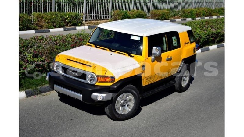 Big with watermark toyota fj cruiser a'ana import dubai 2912