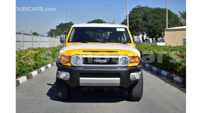 Big with watermark toyota fj cruiser a'ana import dubai 2912