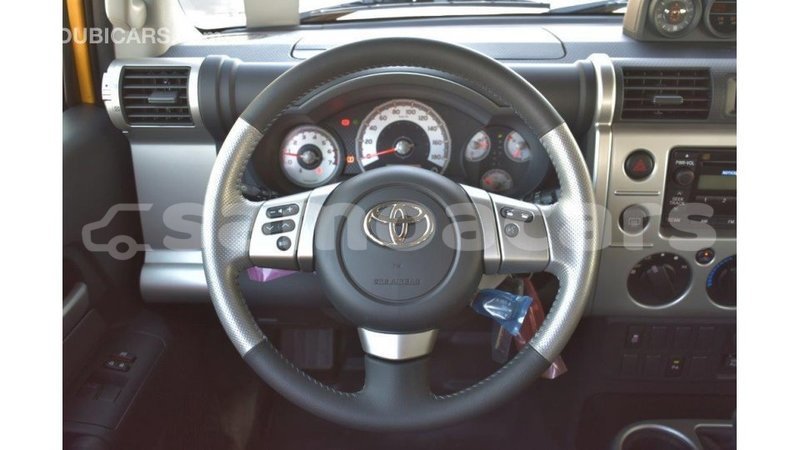 Big with watermark toyota fj cruiser a'ana import dubai 2912