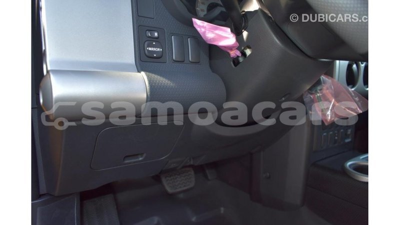 Big with watermark toyota fj cruiser a'ana import dubai 2912