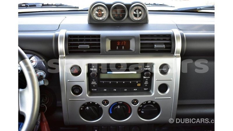 Big with watermark toyota fj cruiser a'ana import dubai 2912