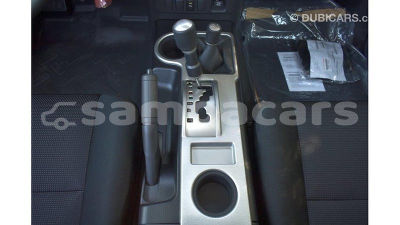 Big with watermark toyota fj cruiser a'ana import dubai 2912