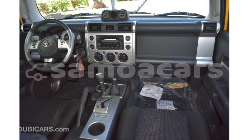 Big with watermark toyota fj cruiser a'ana import dubai 2912