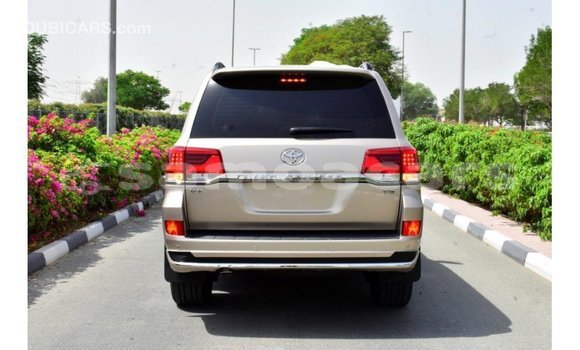 Buy Import Toyota Land Cruiser Other Car in Import - Dubai in A'ana Buy Import Toyota Land Cruiser Other Car in Import - Dubai in A'ana
