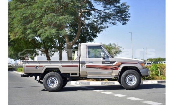 Buy Import Toyota Land Cruiser Other Car in Import - Dubai in A'ana Buy Import Toyota Land Cruiser Other Car in Import - Dubai in A'ana