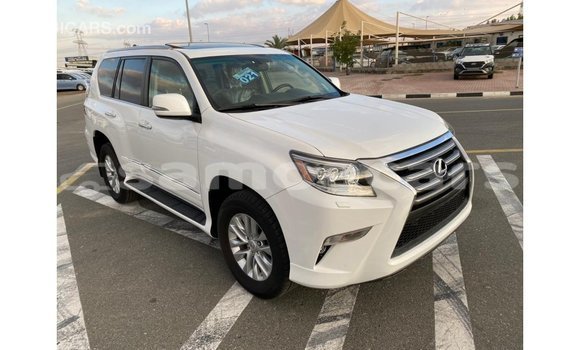 Acheter Import Voiture Lexus GX Blanc à Import - Dubai, A'ana Acheter Import Voiture Lexus GX Blanc à Import - Dubai, A'ana