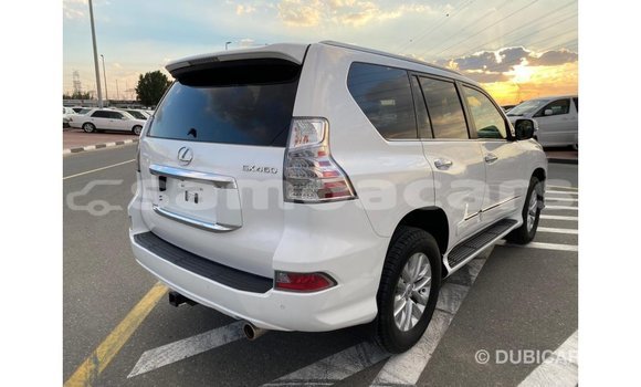 Acheter Import Voiture Lexus GX Blanc à Import - Dubai, A'ana Acheter Import Voiture Lexus GX Blanc à Import - Dubai, A'ana