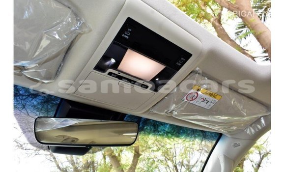 Acheter Import Voiture Toyota Land Cruiser Blanc à Import - Dubai, A'ana Acheter Import Voiture Toyota Land Cruiser Blanc à Import - Dubai, A'ana