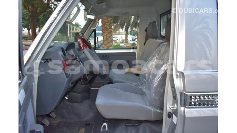 Big with watermark toyota land cruiser a'ana import dubai 2919