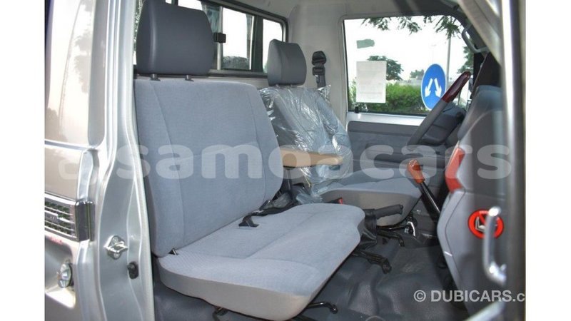 Big with watermark toyota land cruiser a'ana import dubai 2919