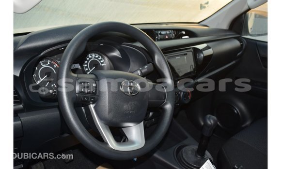 Buy Import Toyota Hilux White Car in Import - Dubai in A'ana Buy Import Toyota Hilux White Car in Import - Dubai in A'ana