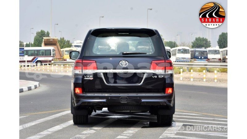 Big with watermark toyota land cruiser a'ana import dubai 2930