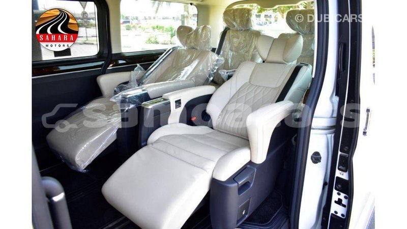 Big with watermark toyota granvia a'ana import dubai 2932