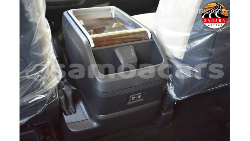 Big with watermark toyota granvia a'ana import dubai 2932