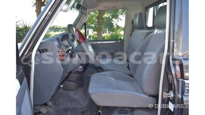 Big with watermark toyota land cruiser a'ana import dubai 2933