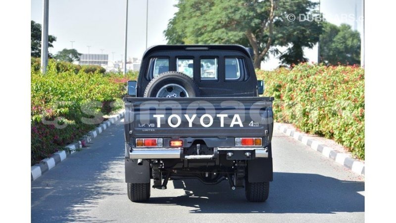 Big with watermark toyota land cruiser a'ana import dubai 2933
