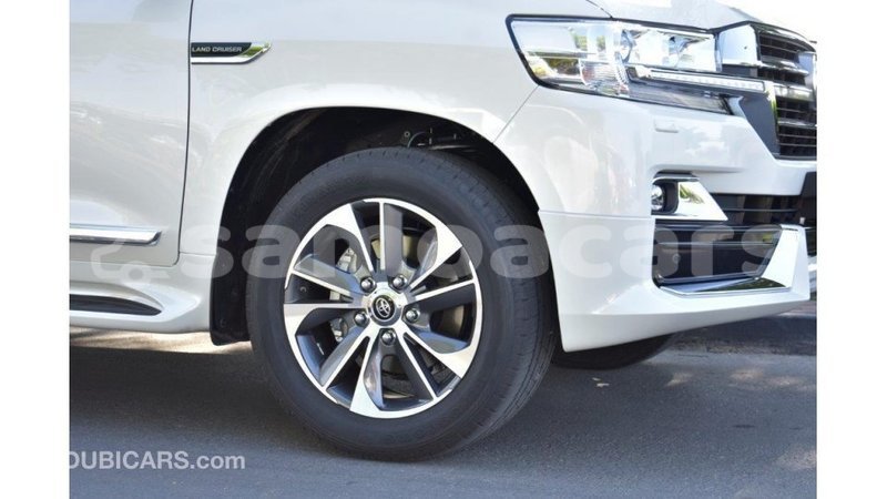 Big with watermark toyota land cruiser a'ana import dubai 2935