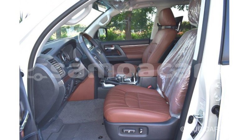 Big with watermark toyota land cruiser a'ana import dubai 2935