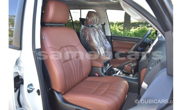 Buy Import Toyota Land Cruiser White Car in Import - Dubai in A'ana Buy Import Toyota Land Cruiser White Car in Import - Dubai in A'ana