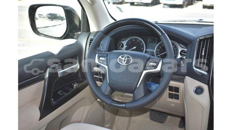 Big with watermark toyota land cruiser a'ana import dubai 2936